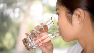 air minum terasa pahit