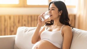 manfaat minum air untuk ibu hamil