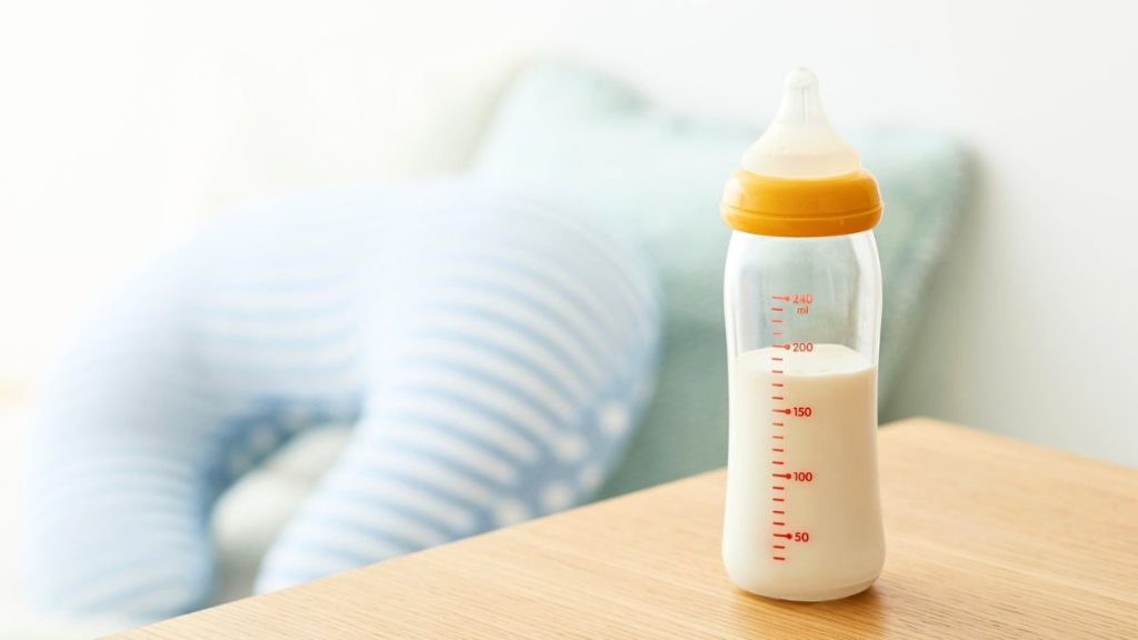 air untuk menyeduh susu formula